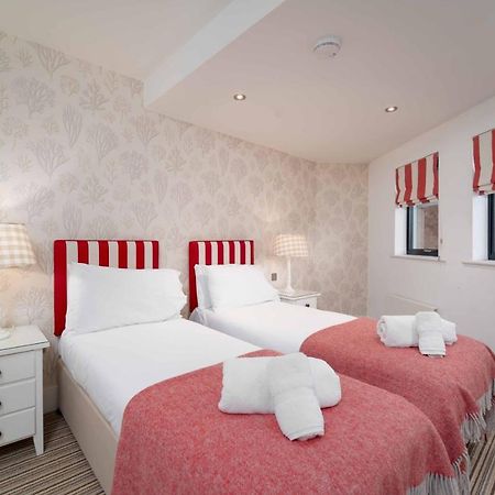Porthminster Mews Villa เซนต์ไอฟส์ ภายนอก รูปภาพ